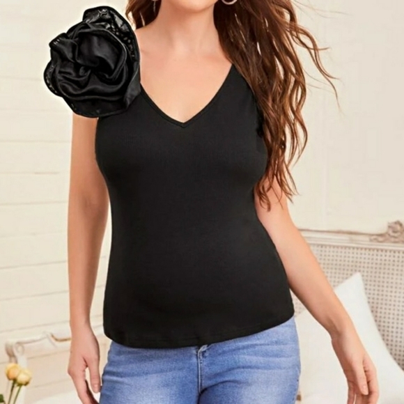 Maternity ✦ Chiffon Applique Flower Top ✦ Black Sleeveless V-Neck Size M - Picture 4 of 11
